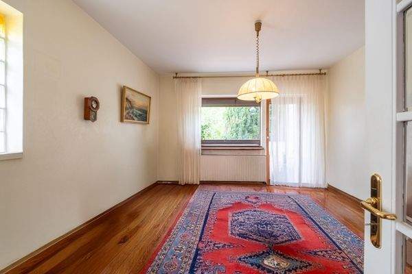 Wohnzimmer mit Terrassenzugang