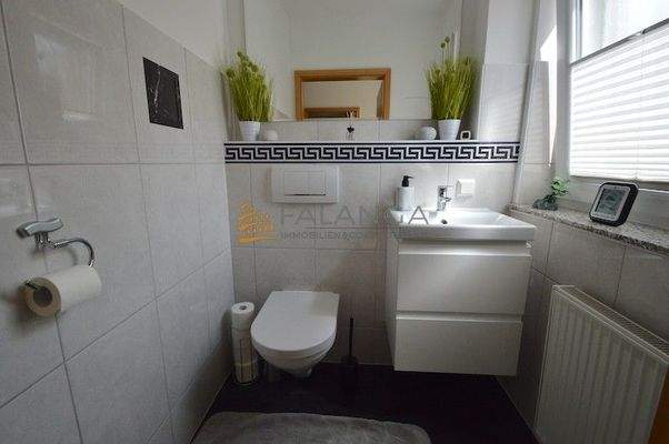 Gäste-Toilette mit TL