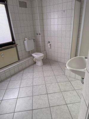 Attraktive Kapitalanlage: Modernisiertes Mehrfamilienhaus mit stabilen Mieteinnahmen in Diez