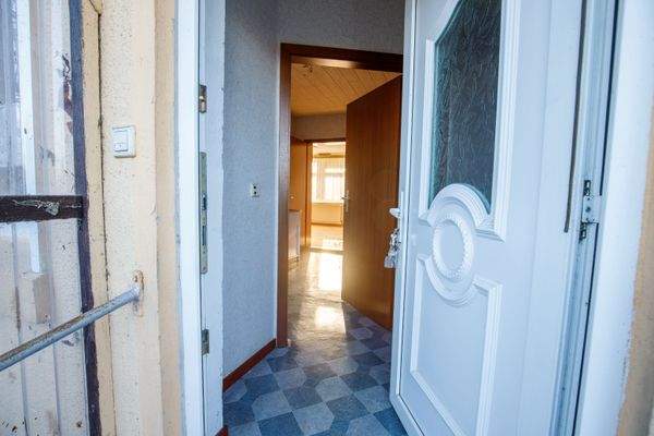 05 - Eingang kleinere Wohneinheit.jpg