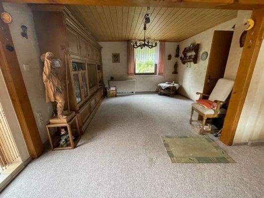 Blick vom Wohn in den Essbereich