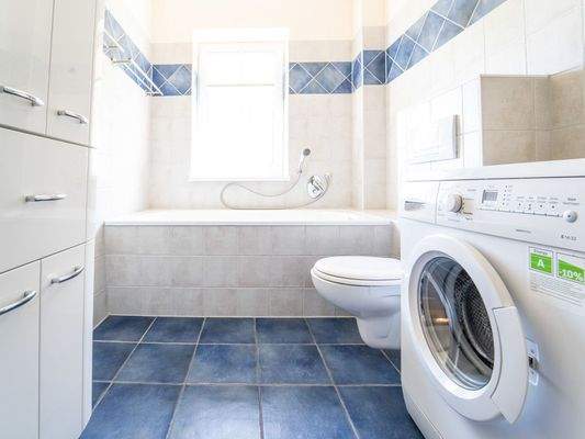 Mit Waschmaschinenanschluss