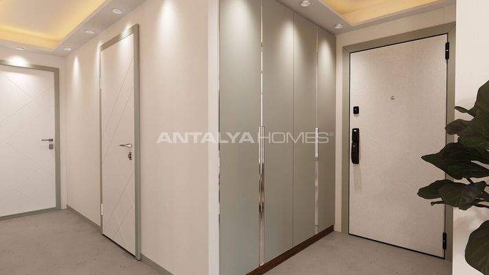 Newly-Built Properties in a Beachside Complex with Pool in Mersin