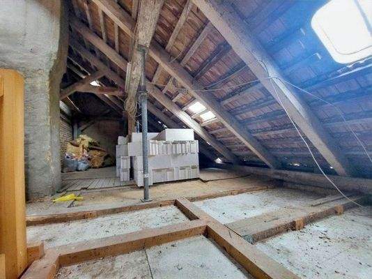 Vorderhaus Dachboden 