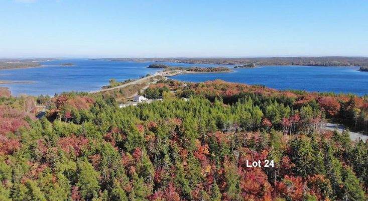 Cape Breton - 37-Hektar-Areal mit Atlantik-Zugang 