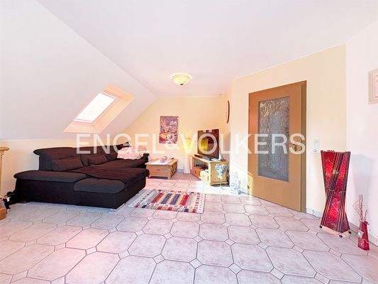 OG Geräumiges Wohn und Esszimmer