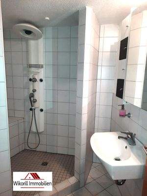 Bad 2 rechte Seite.jpg