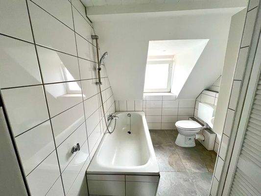 Badezimmer WE Dachgeschoss