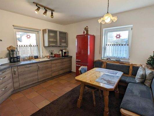 Küche mit Essbereich