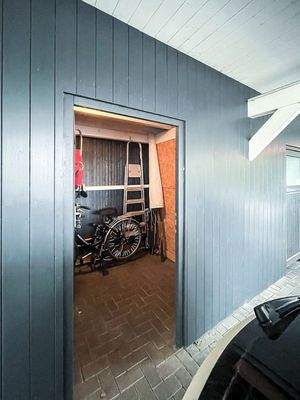 mit eigenem Abstellraum