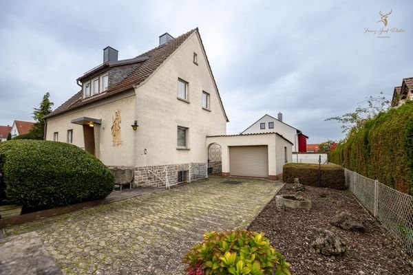 Einfahrt Ansicht Garage Haus