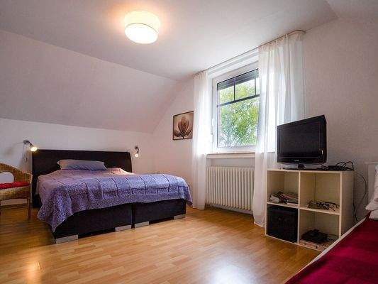 Schlafzimmer DG 