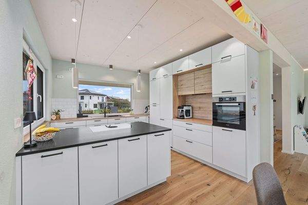 Hochwertige Einbauküche