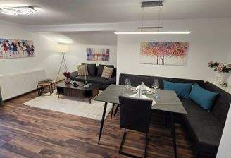 Wohn- und Speisezimmer