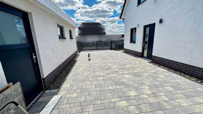 A Einfahrt von innen