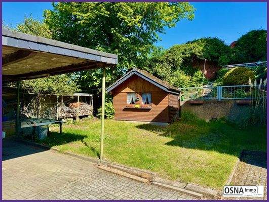 Garten mit Gartenhaus