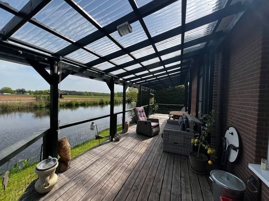 Überdachte Terrasse Bild 1