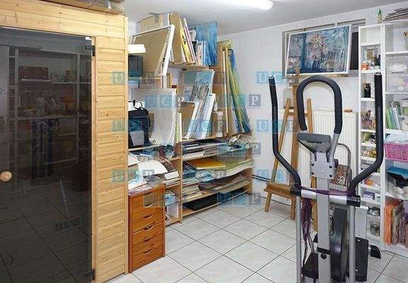 18A1F7A6-D652-46EB-8C1F-DBD695