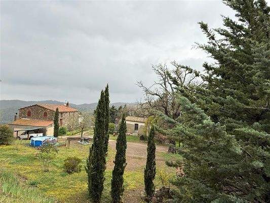 Grundstück mit Wohnhaus 