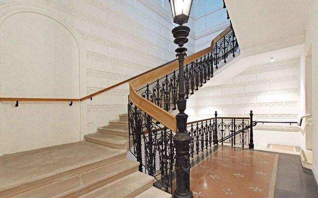 Stiegenhaus mit zweitem Eingang