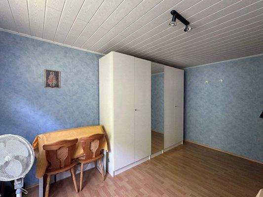 21 Schlafzimmer EG.jpg