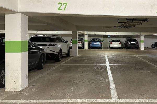 eigener Tiefgaragenstellplatz