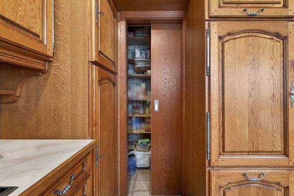 Vorratskammer Küche EG