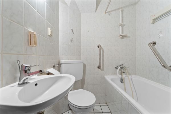 Badezimmer Erdgeschoss