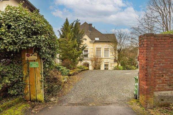 Zufahrt zum Grundstück