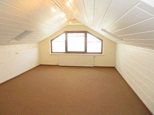 Offenes, helles ausgebautes Dachgeschoss