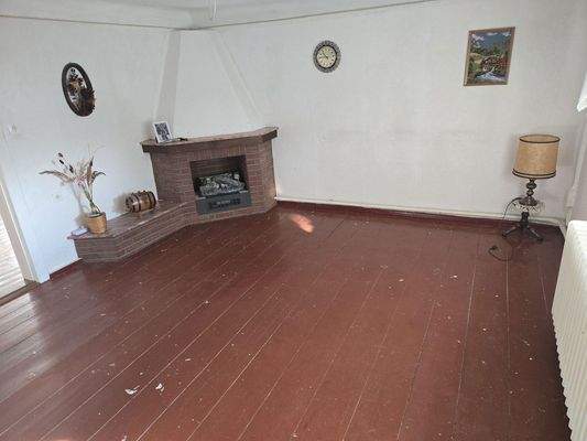 Wohnraum unten-Elektrokamin