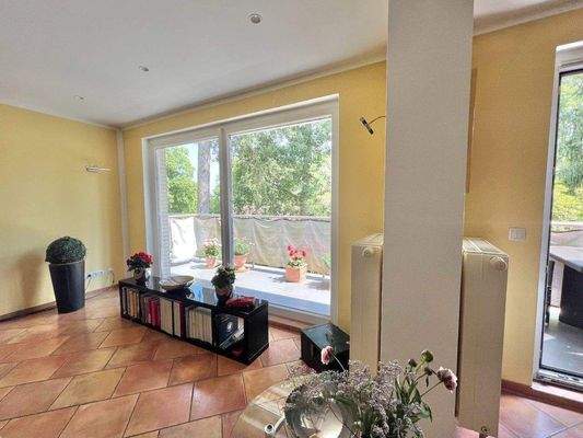 OG: Wohn-/Essbereich