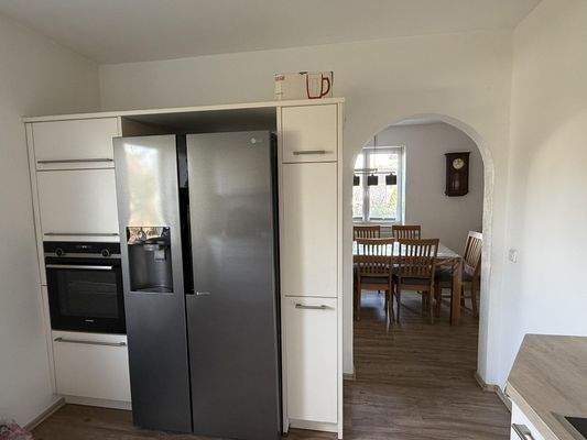 EG - Küche mit Durchgang zum Esszimmer