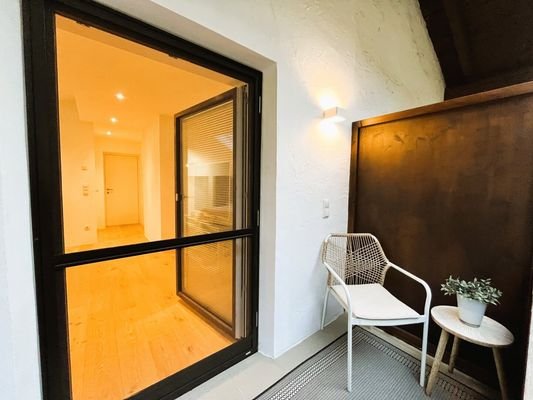 Überdachter Nord-Balkon