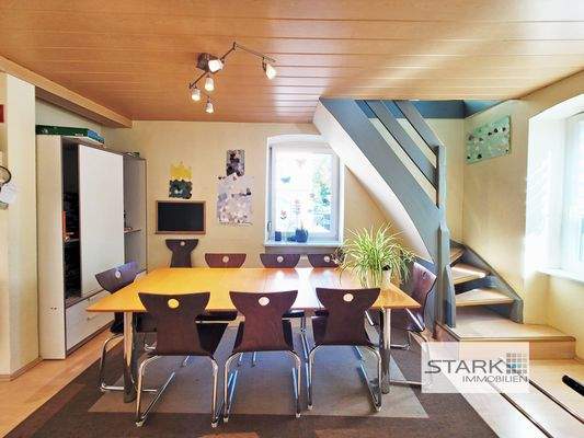 EG Essbereich Innentreppe.jpg