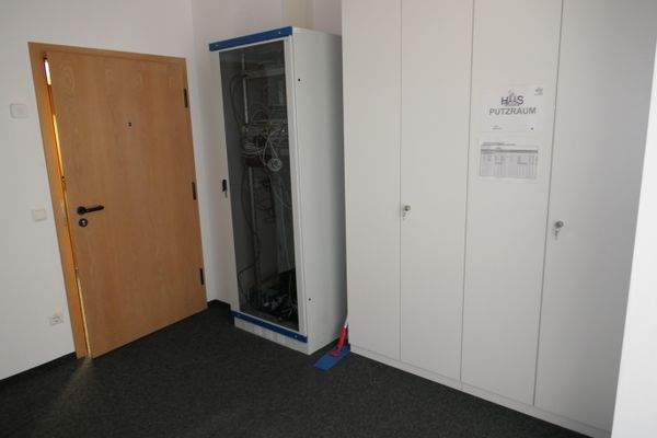 Büro/Teeküche EG