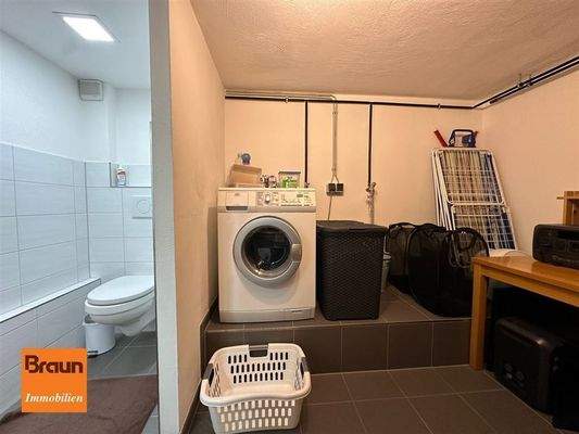 1-2 Familienwohnhaus, VS-S, Waschen_WC UG