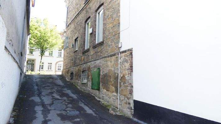 Zufahrt zu den Stellplätzen