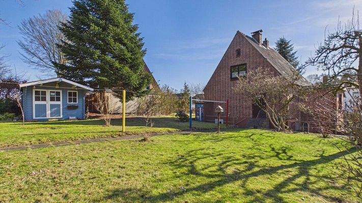 Mit Außen WC am Haus