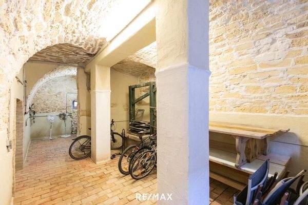 20 KG Gewölbekeller