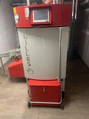 Heizraum mit zwei Speichern