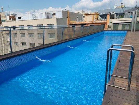 Schwimmbad mit Ausblick