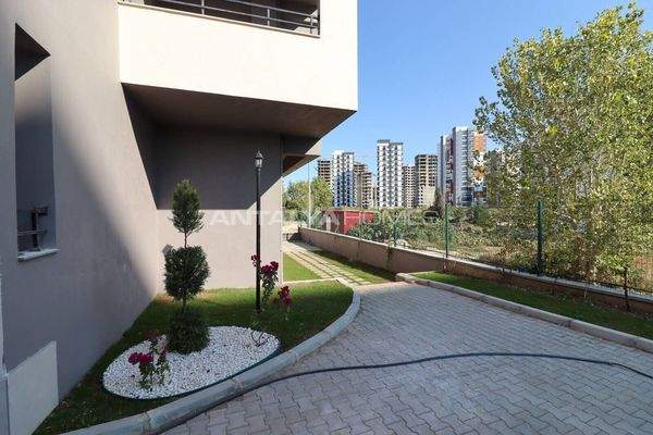 New Build Flats in Complex Close to Beach in Mersin Erdemli