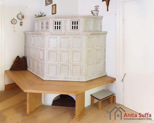 Kachelofen Küche OG