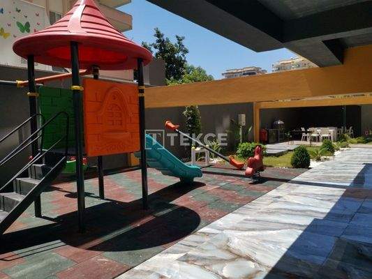 City and Mountain-View Flats Near the Sea in Mahmutlar Alanya