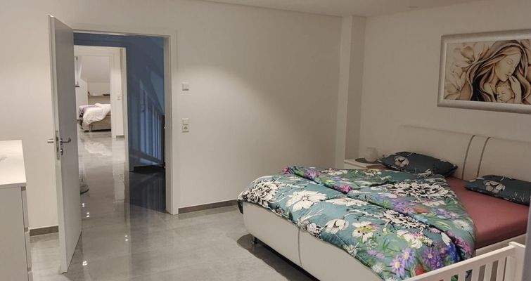 Schlafzimmer - OG