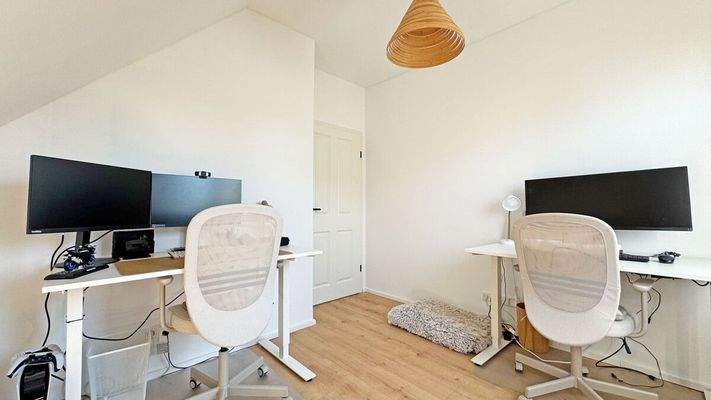 Büro  im Obergeschoss