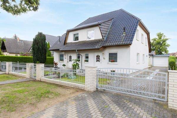 Doppelhaus Straßenseite