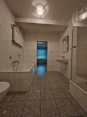 Badezimmer1.jpg