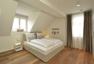 Ferienwohnung Stuttgart Bett E.jpg